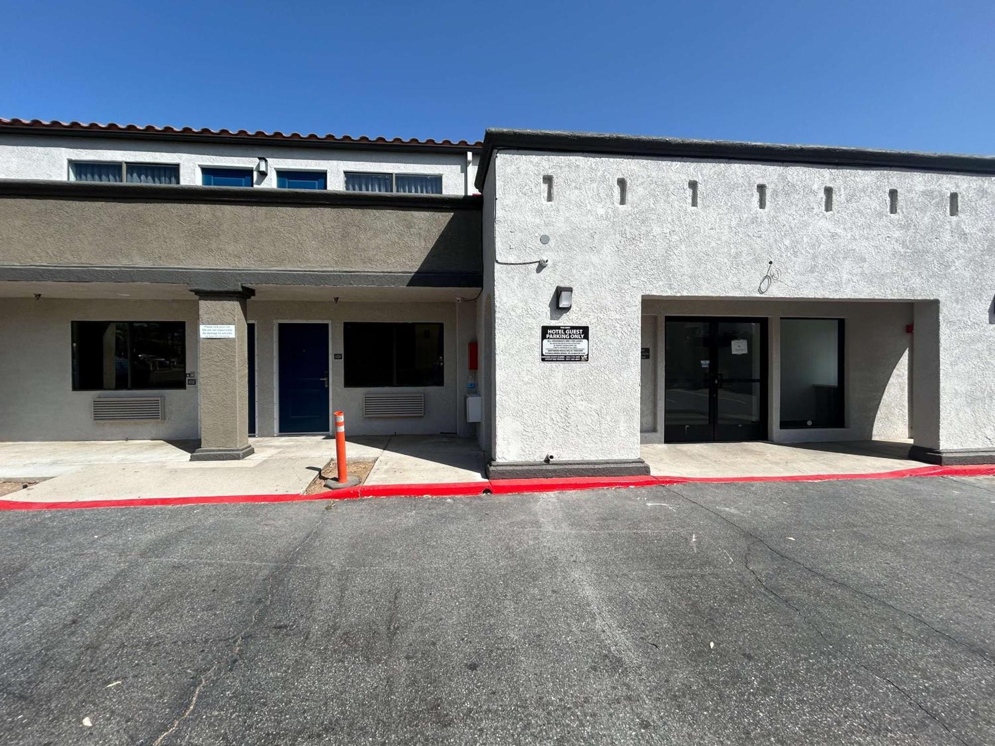 Motel 6 Lake Elsinore, Ca Zewnętrze zdjęcie