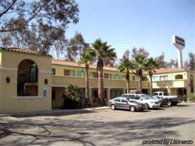Motel 6 Lake Elsinore, Ca Zewnętrze zdjęcie